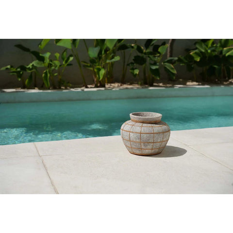 The Belly Vase - Concrete Natural - M