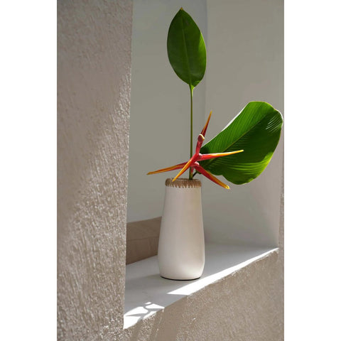 The Sneaky Vase - White Natural - L