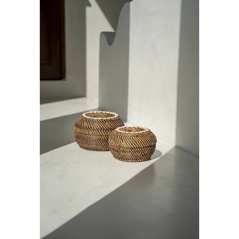 The Colonial Peek-a-Boo Basket