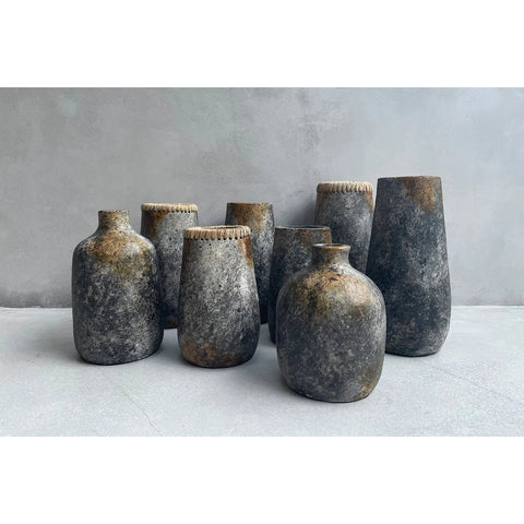 The Spooky Vase - Antique Grey - S